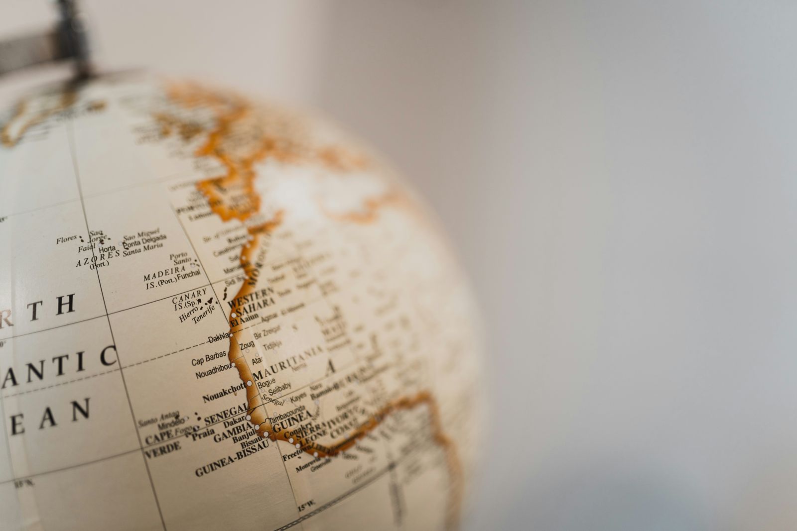 Marché mauritanien - globe centré sur la Mauritanie et l'Afrique de l'Ouest